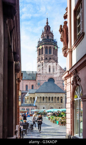 San Martin's Cathedral e il mercato settimanale, Germania Renania-Palatinato, Renania-Palatinato, , Magonza Foto Stock