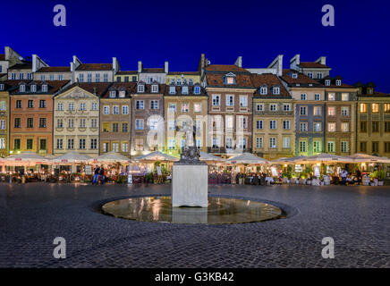 Il Mermaid statua in Varsavia Piazza della Città Vecchia Foto Stock