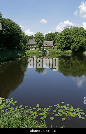 Mill, Mill pond, Ahrensburg, Schleswig-Holstein, Germania Foto Stock