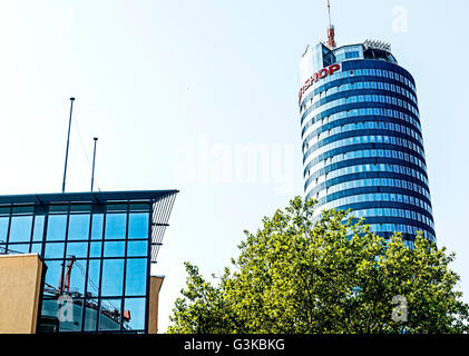 Jena, Germania - torre di uffici 'Jentower"; Büroturm in Jena Foto Stock