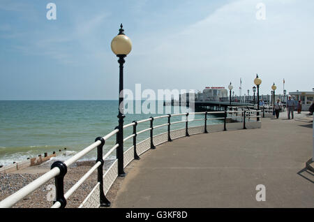 Viste da Worthing Pier, Sussex, Regno Unito Foto Stock