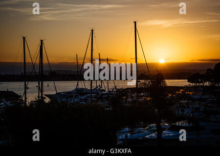 Tramonto sull'Embarcadero a San Diego, California. Foto Stock