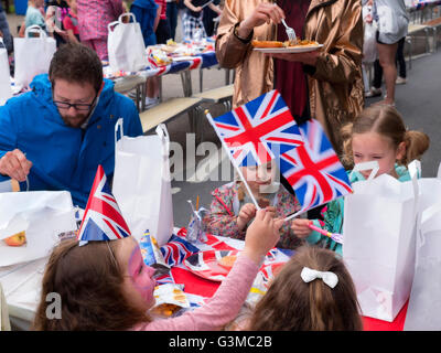 Street party in Birchington Kent per celebrare la Regina Elisabetta II il novantesimo compleanno il 12 giugno 2016 Foto Stock