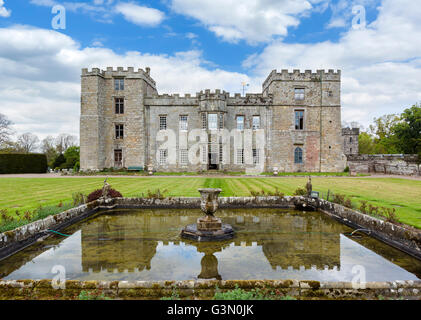 La parte posteriore di Chillingham Castle, Northumberland, England, Regno Unito Foto Stock