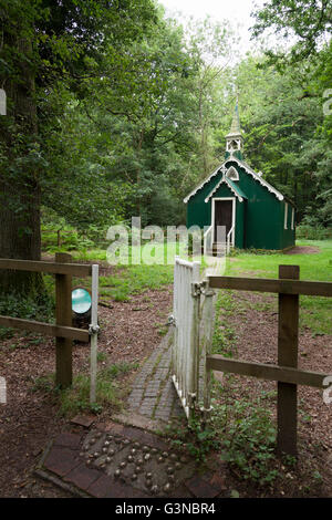 Itchen superiore beneficio Chiesa " la Chiesa nel bosco", un ferro da stiro chiesa costruita nel 1883 per i popolani delle carbonaie e Foto Stock