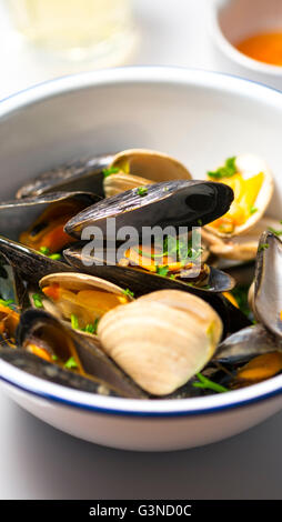 Cozze e vongole Foto Stock