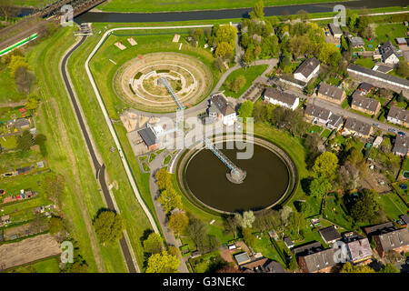 Vista aerea, Berna park Ebelstrasse, Emscher Arte 2010, di trattamento delle acque reflue, chiarificatori, monumento industriale, Bottrop, regione della Ruhr, Foto Stock