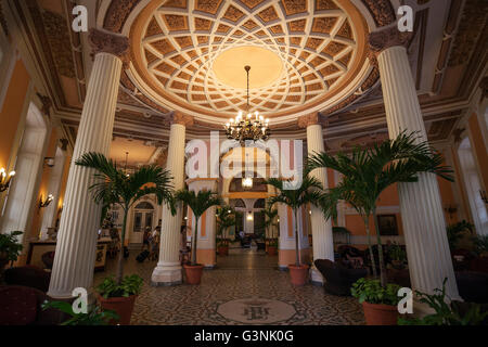 La lobby in Hotel Plaza, il centro storico, l'Avana, Cuba Foto Stock