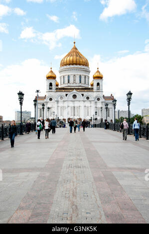 La Cattedrale di Cristo Salvatore sulle rive del fiume Moskva, Mosca, Russia Foto Stock