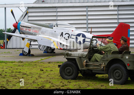 P-51D, Mustang, Rosso di coda e di Tuskegee aviatori Foto Stock