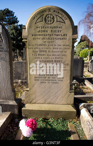 Merseyside, Liverpool, Storia dei Beatles, Woolton, la chiesa di San Pietro, tomba di Eleanor Rigby Foto Stock