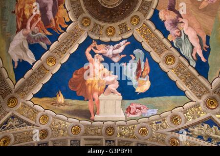 Affreschi sul soffitto, Stanza di Eliodoro, Stanze di Raffaello, Palazzo Apostolico Vaticano Musei, Roma, Italia Foto Stock