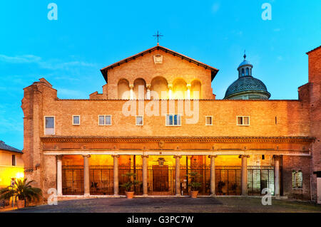 Basilica dei Santi Giovanni e Paolo al Celio, Roma Italia Foto Stock