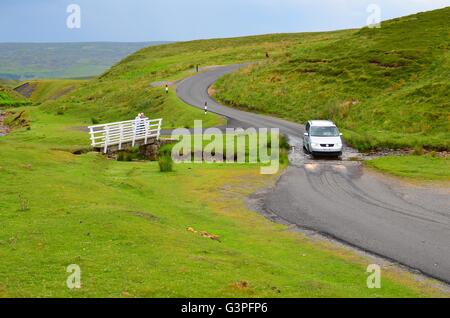 Ford a ribalta Gill cancello in North Yorkshire. Usato nel titolo la successione di tutte le creature grandi e piccole. Foto Stock