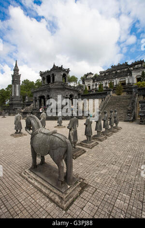 Tomba di Imperatore Khai Dinh, tonalità, Vietnam, Asia sud-orientale, Asia Foto Stock