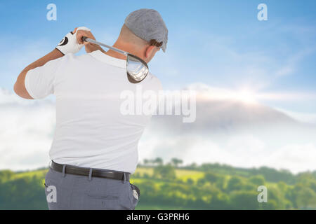 Immagine composita del giocatore di golf in un colpo Foto Stock