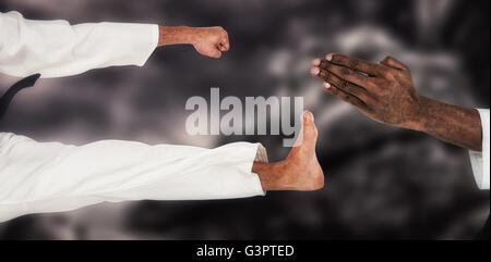 Immagine composita della vista ravvicinata sulle mani Foto Stock