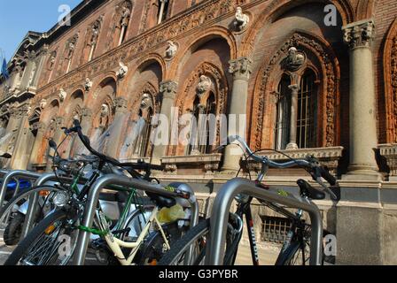 Milano (Italia), anteriore dell Università Statale Foto Stock