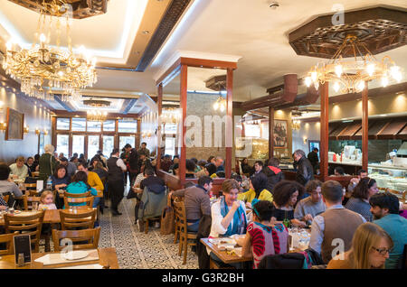 Antepliler ristorante turco su Green Lanes, Harringay, London, England, Regno Unito Foto Stock