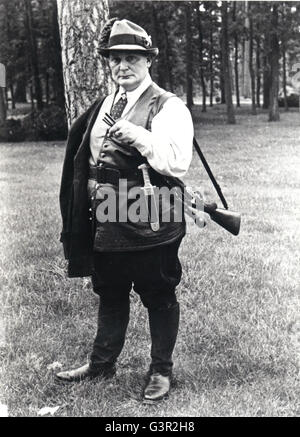 Hermann Goering (1893-1946), full-length, a Carinhall, N. Prussia, in abito da caccia. Foto Stock
