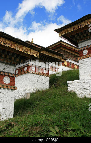 La Druk Wangyal Chortens tra Thimphu e Gangtey (Bhutan). Foto Stock