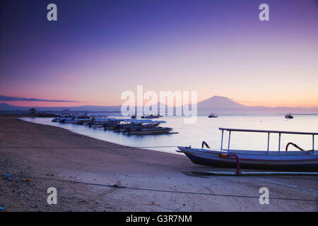 Sanur Beach all'alba, Bali, Indonesia Foto Stock