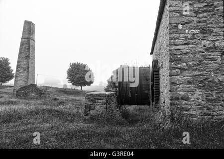 Gazza miniera è il miglior esempio di un palazzo del XIX secolo miniera di piombo nel Regno Unito. Situato nei pressi di Sheldon nel Parco Nazionale di Peak District. Foto Stock