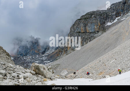 PR-PNPE 23 - Percorso Horcados Rojos, nel settore denominato La Vueltona. Picos de Europa, Cantabria, Spagna, Europa Foto Stock