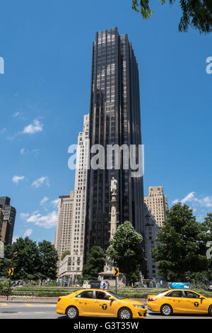 Christopher Columbus Monument e cerchio di traffico, Columbus Circle, NYC Foto Stock