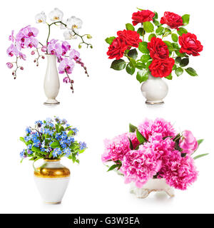Romantico bouquet di orchidee, non ti scordar di me, Peonia Rosa e fiori in vaso retrò raccolta isolati su sfondo bianco. Holiday Foto Stock