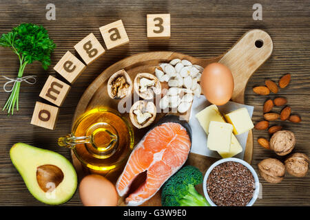 Animale e fonti vegetali di omega-3 Foto Stock