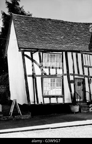 Legname storico incorniciato Cottage Hedgehog, High Street, Lavenham, Suffolk, Regno Unito Foto Stock