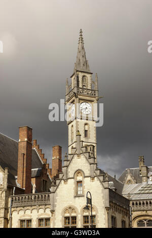 Clock Tower, ex ufficio postale, luce della sera, Belgio, Gand Foto Stock