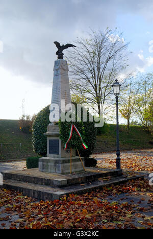 Cadoneghe, Veneto, Italia. Il monumento ai caduti della Prima Guerra Mondiale. Foto Stock