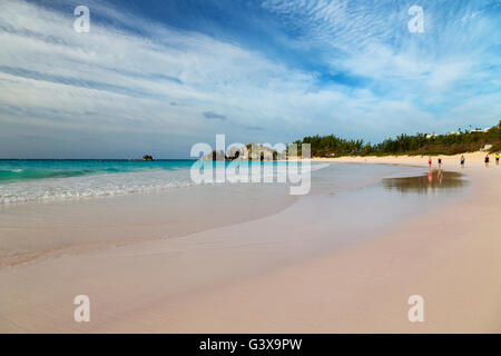 Bella baia a ferro di cavallo beach sull'isola delle Bermuda. Foto Stock