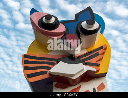 Close-up di Karel Appel 'Rana e cat' scultura in Naoshima, Giappone Foto Stock