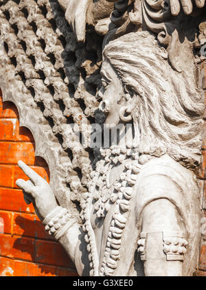 Scultura nepalese ha trovato in Gupteshower Mahadev grotta in Pokhara,Nepal. Foto Stock