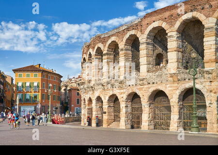 Arena di Verona, Piazza Bra città vecchia, regione Veneto, Italia Foto Stock