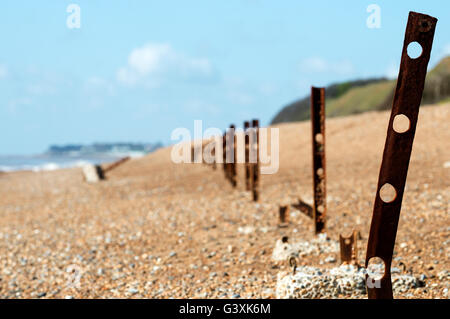 Il tempo di guerra anti-invasione scherma, Bawdsey traghetto, Suffolk, Regno Unito. Foto Stock