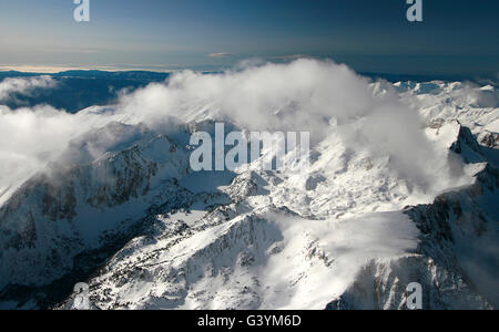 Vista aerea del Cirque di Colomers dalla Valle di Aran. Provincia di Lleida, Catalogna, Spagna Foto Stock