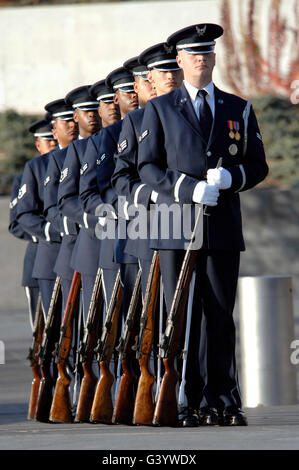 United States Air Force Guardia d'onore ai membri. Foto Stock