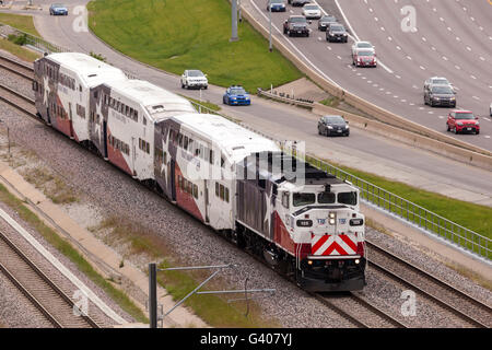 Trinity Railway Express treno a Dallas Foto Stock