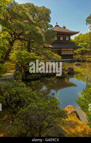 Stock Photo - Ginkaku-ji il Padiglione di Argento durante la stagione autunnale di Kyoto, Giappone Foto Stock