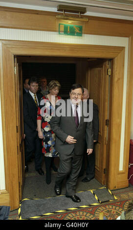 Brian Cowen parla di leadership Foto Stock