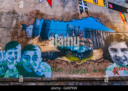 Itinerario murale di Vitoria. Vitoria-Gasteiz, Álava, Paese Basco, Spagna, Europa Foto Stock