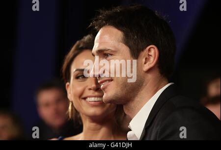 Christine Bleakley e Frank Lampard arrivano per i 2011 National Television Awards alla O2 Arena di Londra. Foto Stock