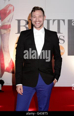 Will Young arriva per i 2011 Brit Awards all'O2 Arena di Londra. Foto Stock