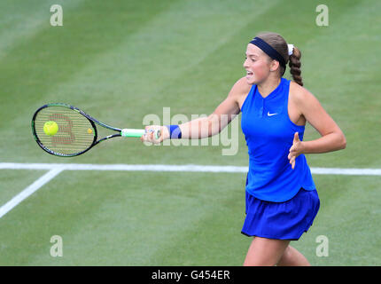 La lettonia Jelena Ostapenko gioca usa chiavi di Madison durante il giorno cinque del 2016 AEGON Classic presso il priorato di Edgbaston, Birmingham. Foto Stock