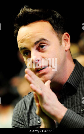 Crociere 2011. Il presentatore televisivo ANT McPartlin è stato raffigurato durante la mostra annuale di cani Crufts al NEC di Birmingham, Foto Stock