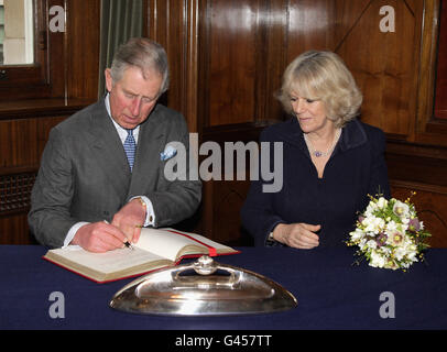 Carlo e Camilla visita Goldsmiths' Hall Foto Stock